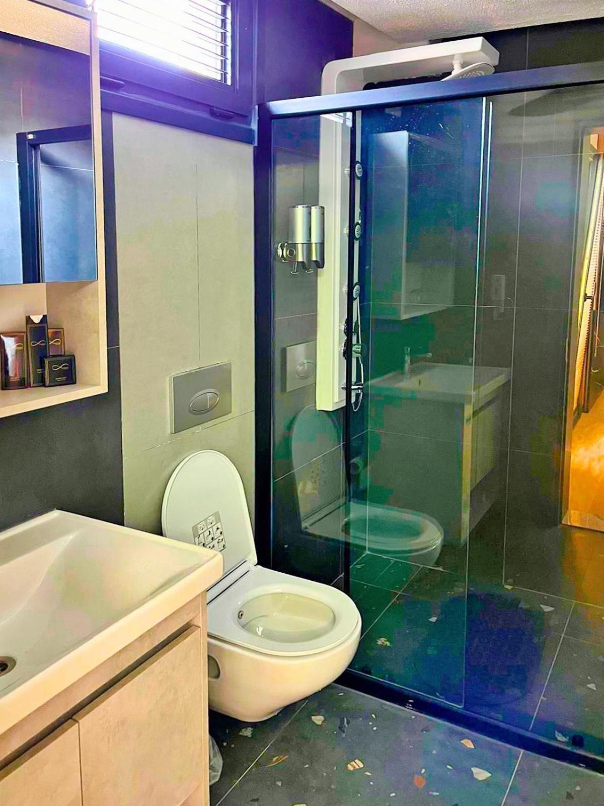 1314 Suite Hotel Istanbul Arnavutkoy Bagian luar foto