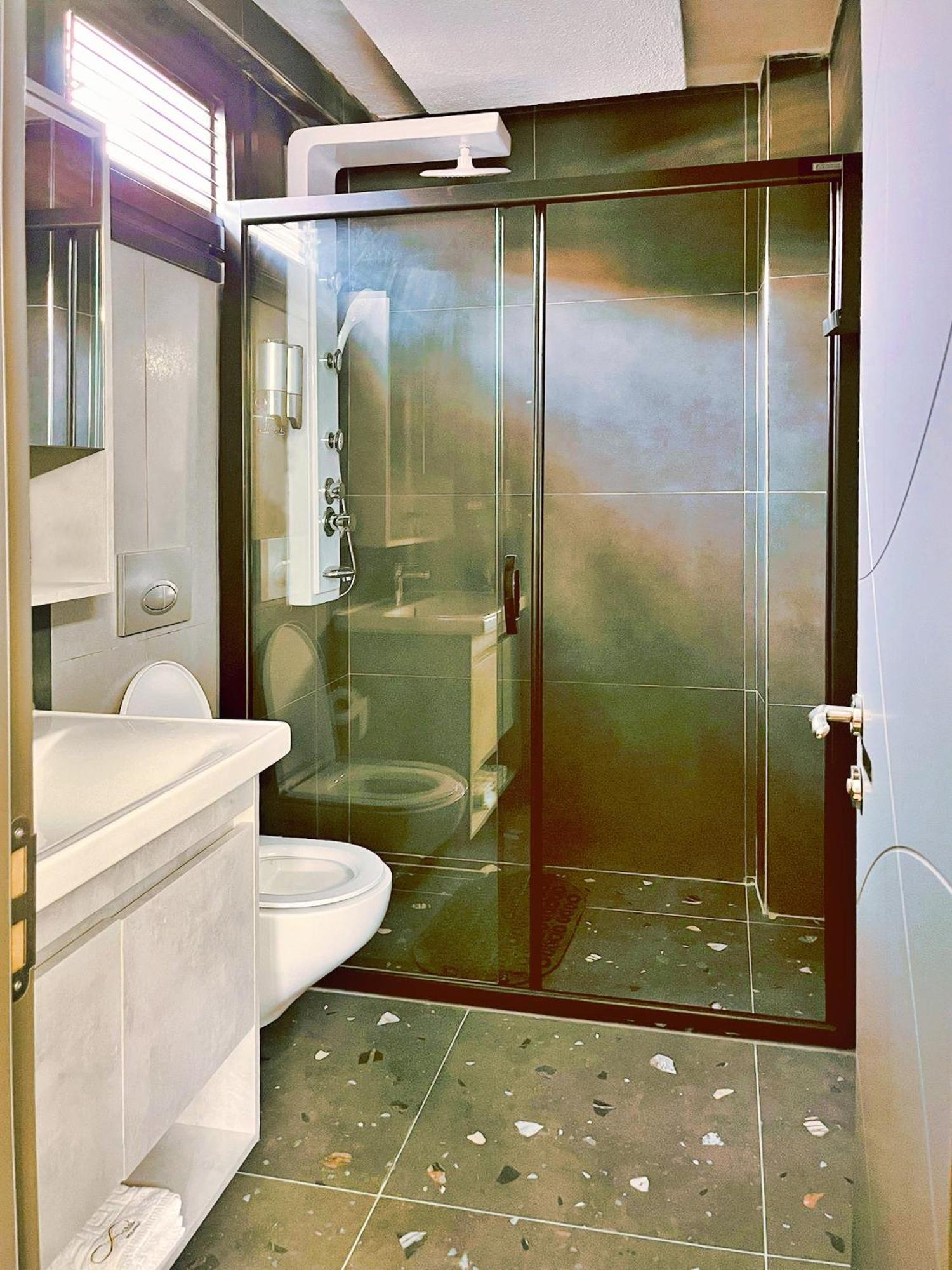 1314 Suite Hotel Istanbul Arnavutkoy Bagian luar foto