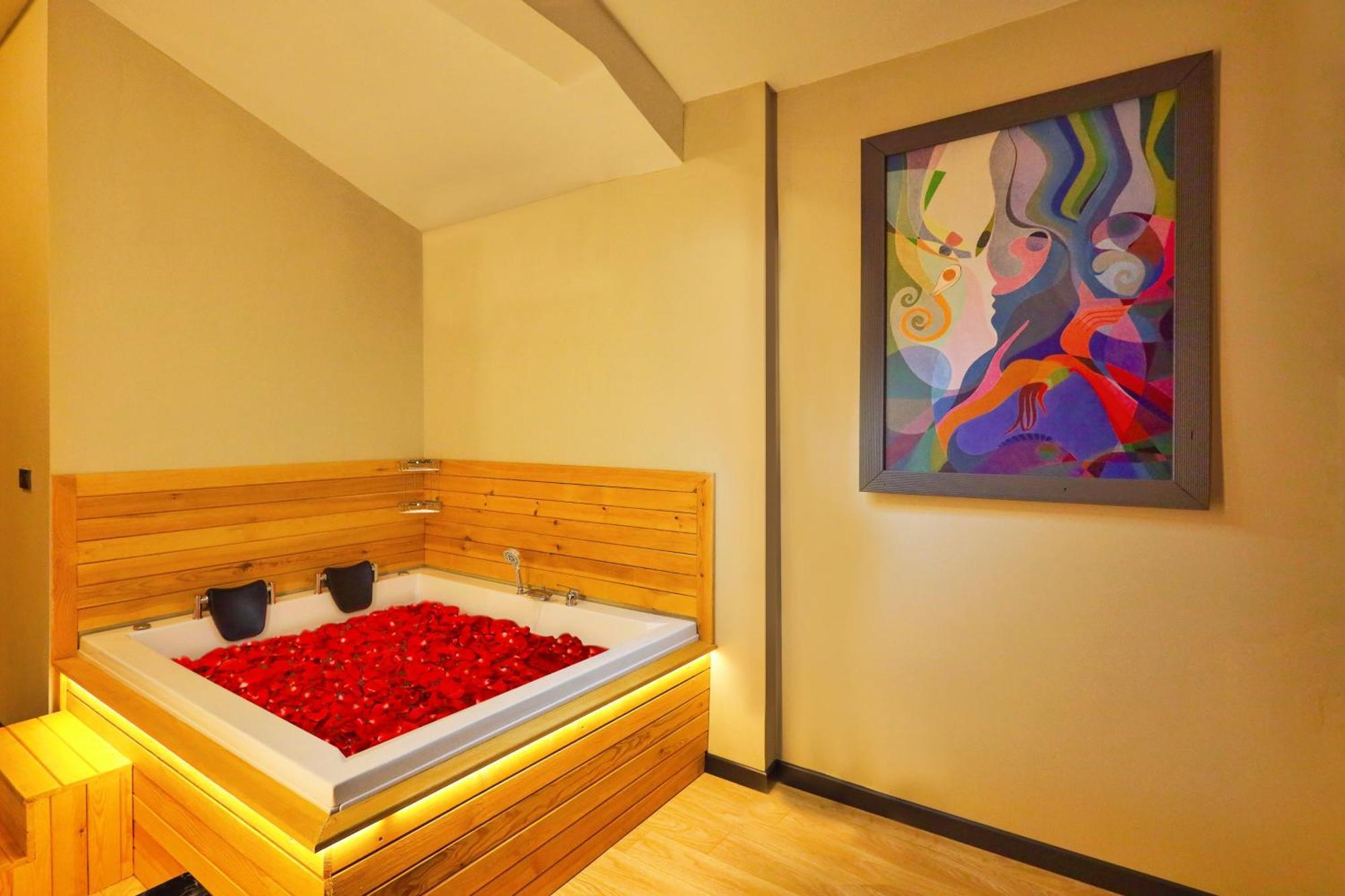 1314 Suite Hotel Istanbul Arnavutkoy Bagian luar foto