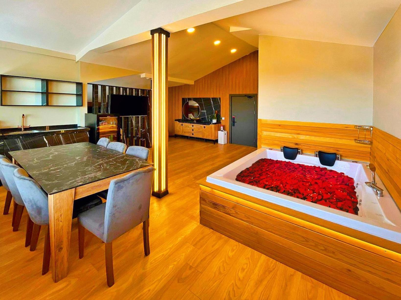 1314 Suite Hotel Istanbul Arnavutkoy Bagian luar foto