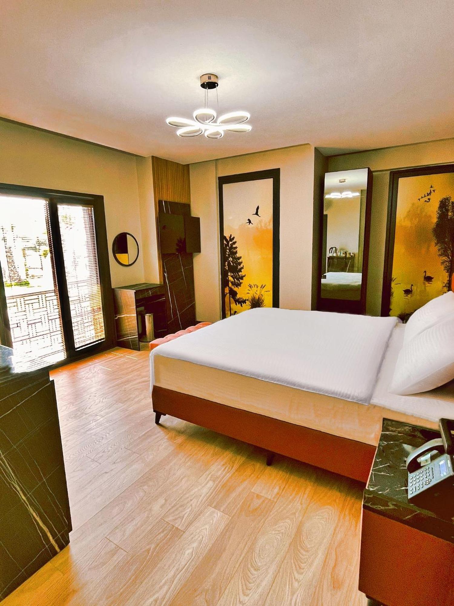 1314 Suite Hotel Istanbul Arnavutkoy Bagian luar foto