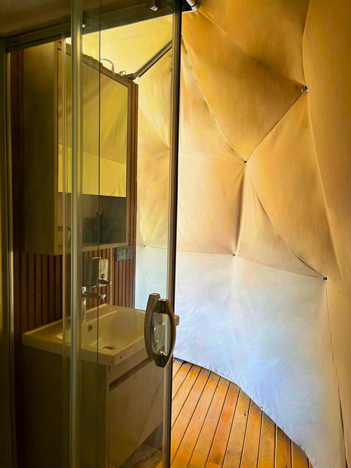 1314 Suite Hotel Istanbul Arnavutkoy Bagian luar foto